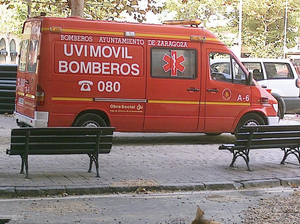 Imagen de archivo de una uvi móvil de los Bomberos de Zaragoza, que fueron quienes asistieron al epiléptico.