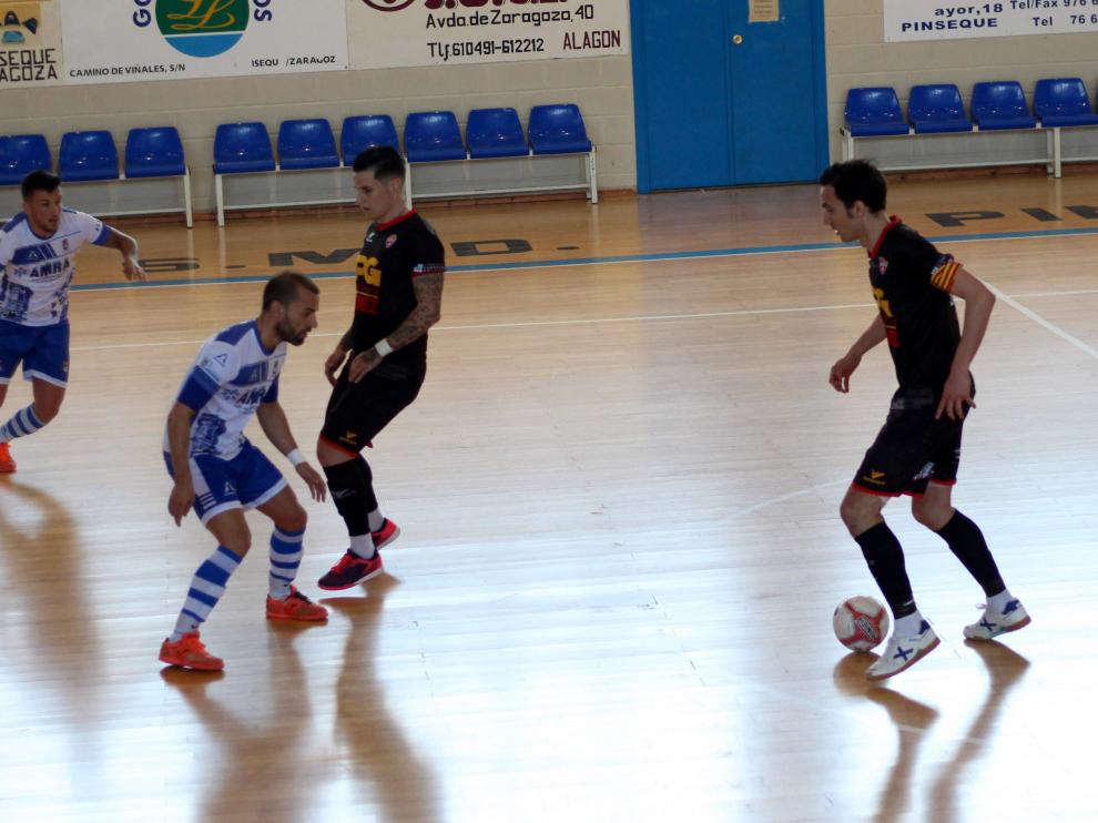 Imagen del partido entre el Pinseque y el Sala 2012