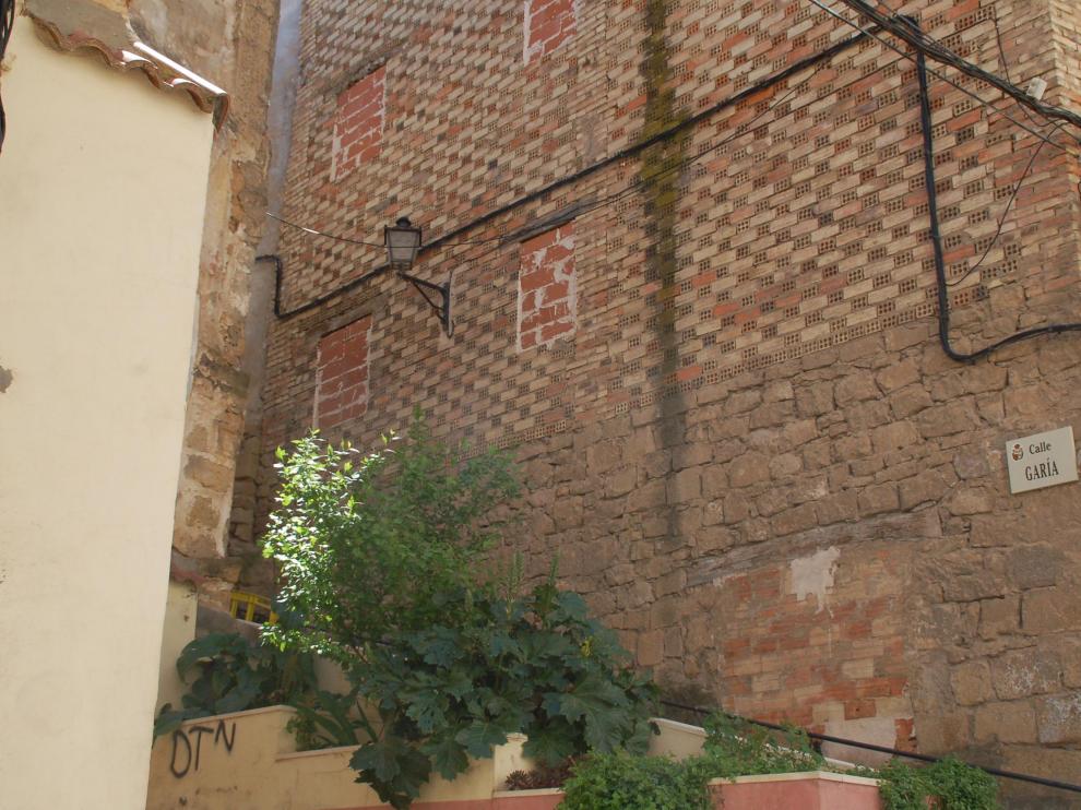 La agresión se produjo en la calle de Garía de Caspe, cerca de la vivienda del joven.