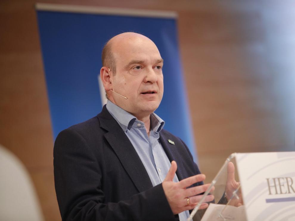 Santiago Morón durante el debate para la presidencia del Gobierno de Aragón.