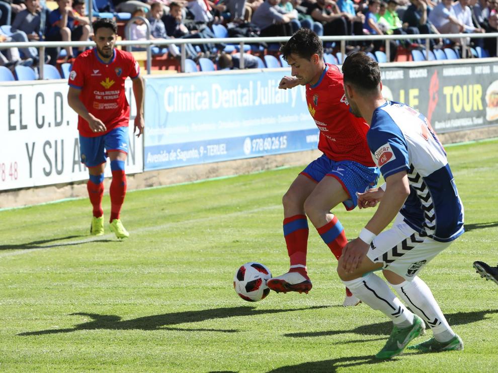 Imagen del partido disputado en Pinilla entre el CD Teruel ante el Ebro.