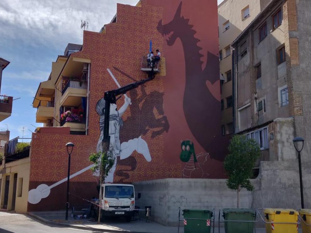 La obra está inspirada en la leyenda de San Jorge y el dragón.