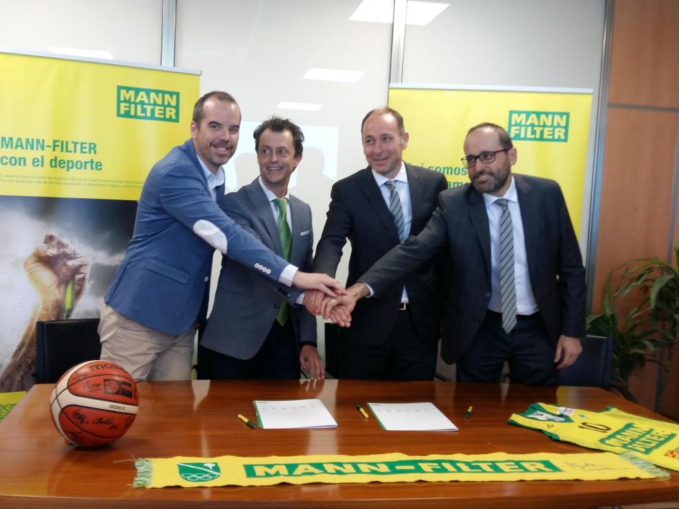 De izquierda a derecha: Chema Naval, Daniel Gimeno, Jorge Sala y José Ramón Martínez.