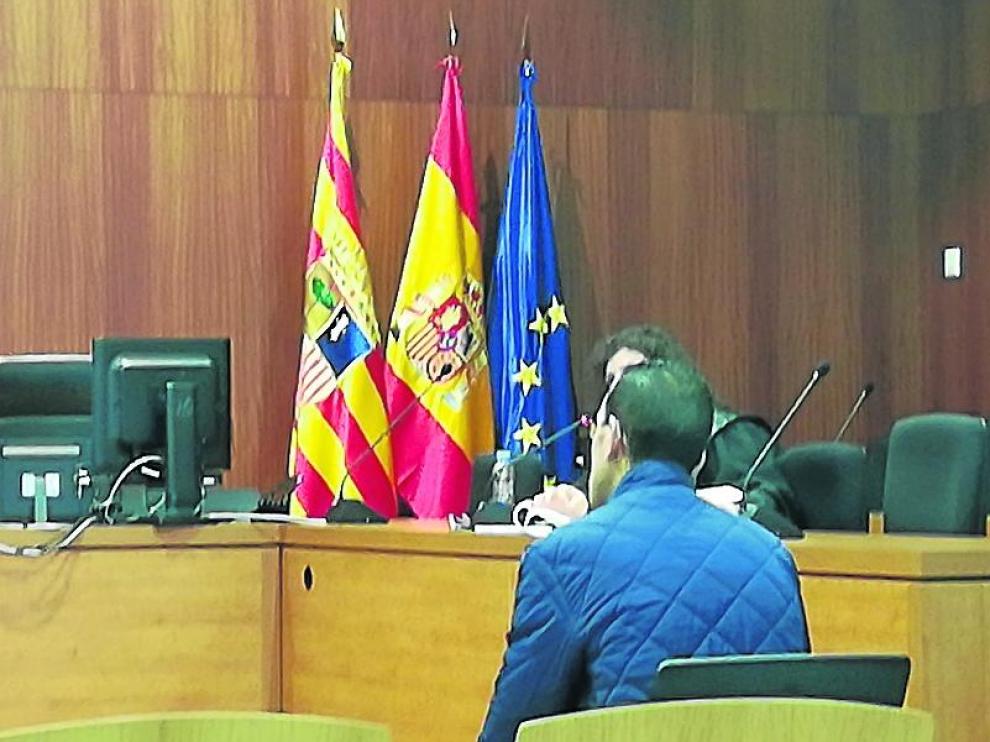 El acusado, Monsef Arjaz, cuando fue juzgado en la Audiencia Provincial de Zaragoza.
