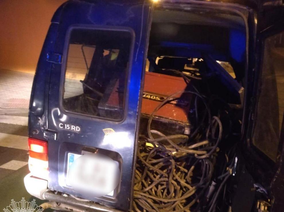 La furgoneta que salió huyendo desde La Almozara hasta el barrio Oliver.