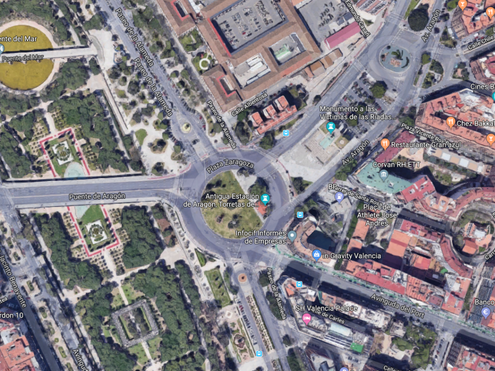 El suceso ha tenido lugar en la rotonda de la plaza de Zaragoza con la avenida de Aragón.
