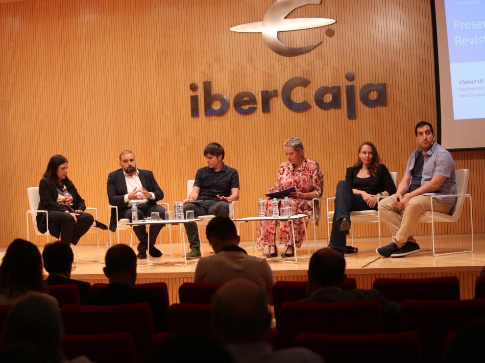 Ibercaja ha sido la sede de la jornada 'El cerebro ya está en la nube' organizada por ADEA y la Fundación Telefónica