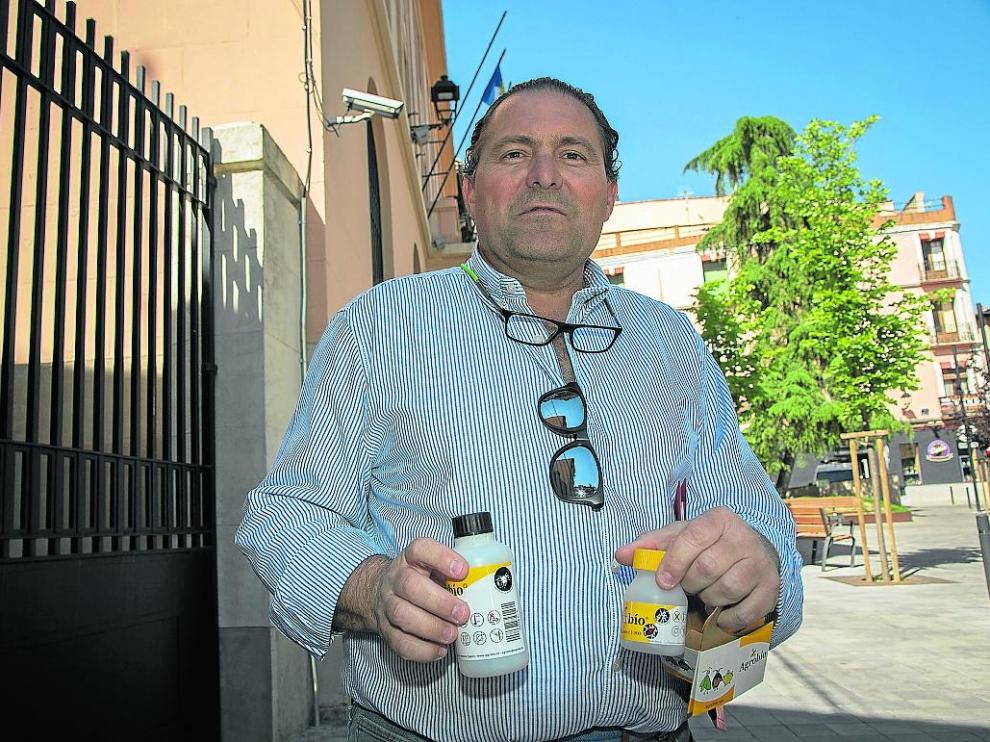 El arbolado de Calatayud es banco de pruebas durante estos días de la lucha contra algunos insectos en un intento de reducir los productos fitosanitarios.