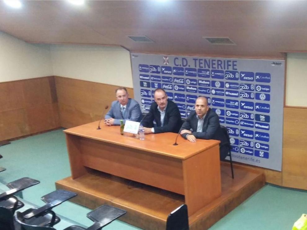 Víctor Fernández, en torno a las 23.00 de este domingo, en la última rueda de prensa de la temporada, a la conclusión del partido Tenerife-Real Zaragoza en Canarias, con 1-0 adverso para los aragoneses.