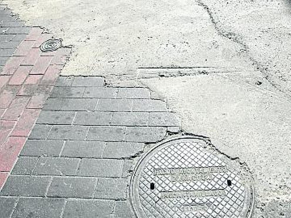 Parches en la calle de Prudencio.