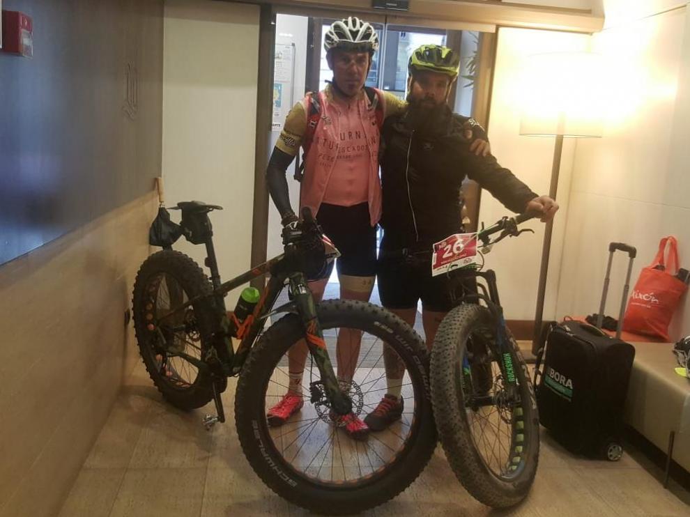 Jorge de Vicente e Iván Vázquez 'El Barbas', listos para iniciar en Gijón este miércoles la prueba