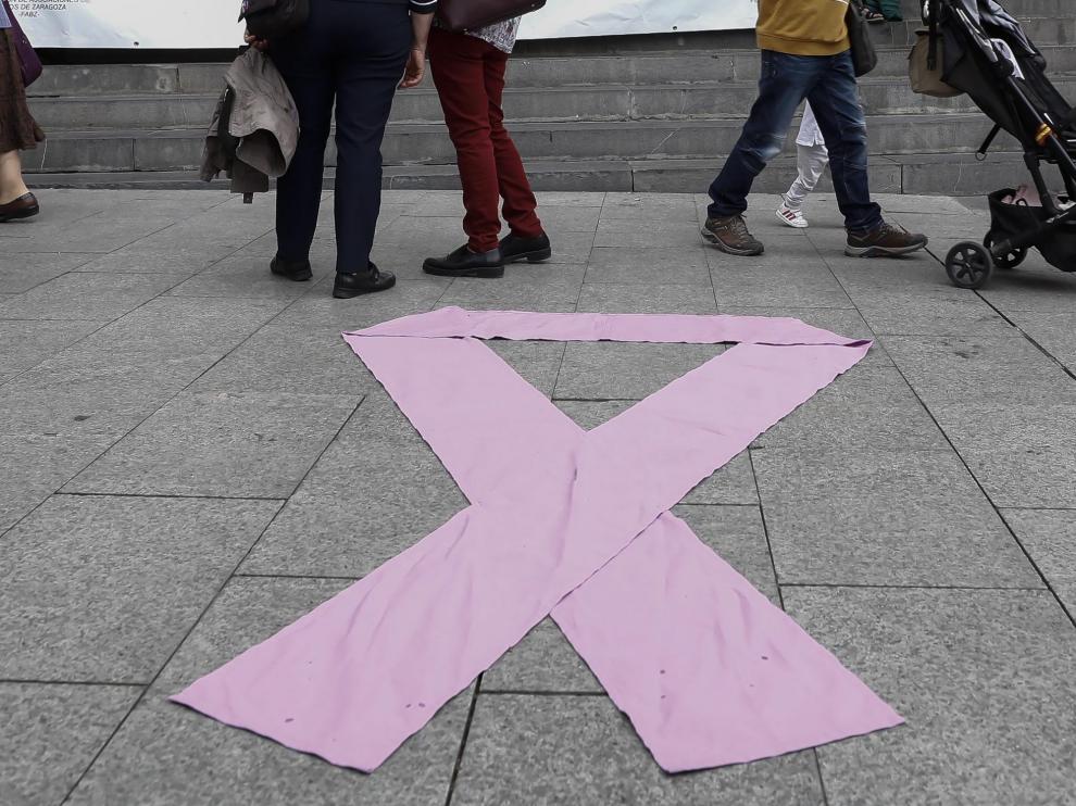Concentración contra la violencia de género en Zaragoza.