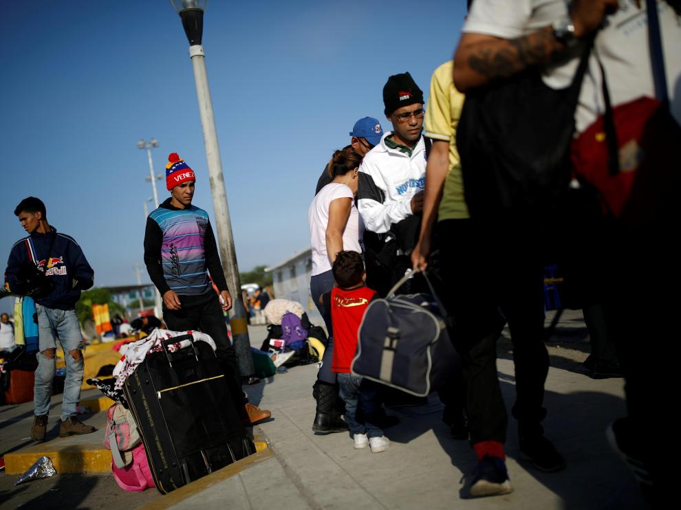 Venezolanos en las fronteras de Perú y Ecuador.