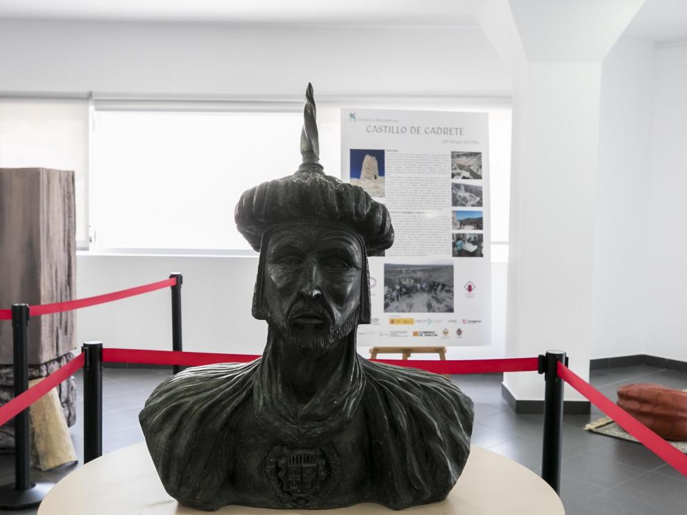 El busto de Abderramán retirado en Cadrete.