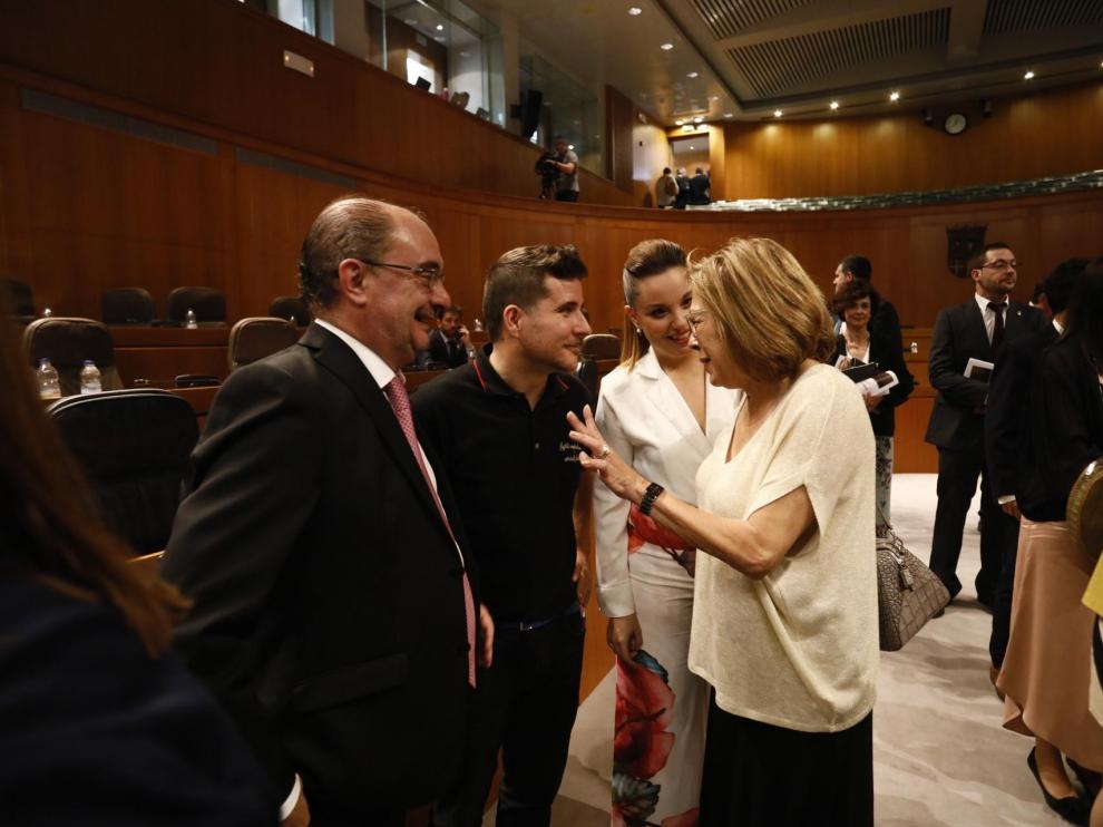 Imágenes de la sesión de constitución de las Cortes de Aragón