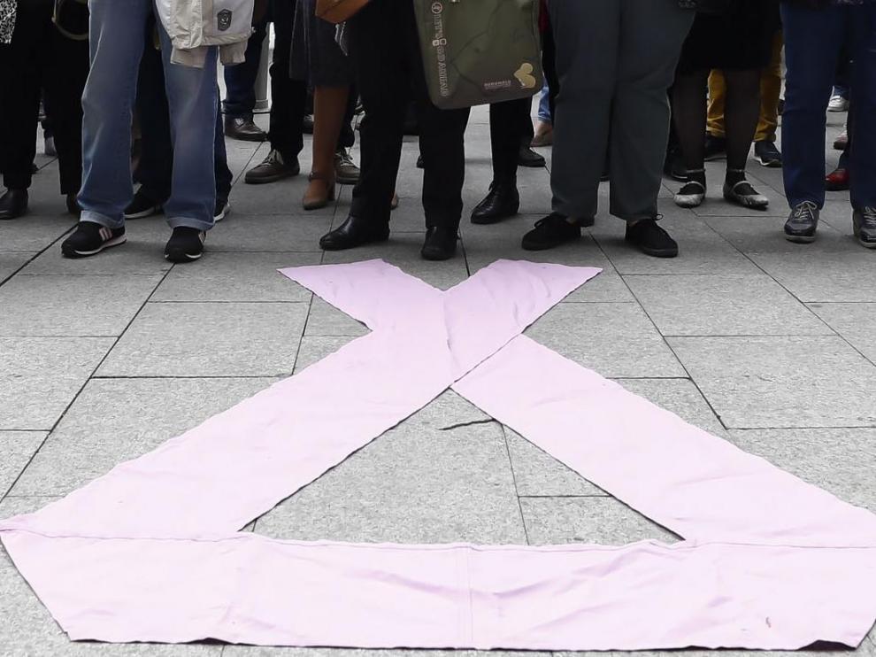 Concentración en Zaragoza contra la violencia de género.