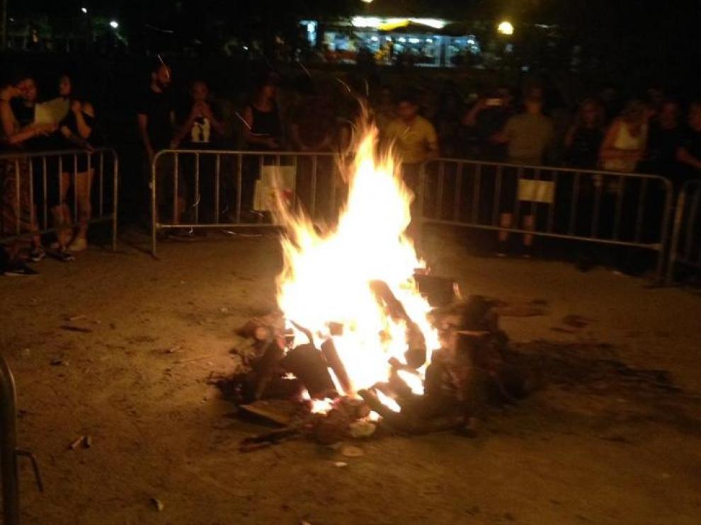 La hoguera del pasado 23 de junio en el parque Bruil