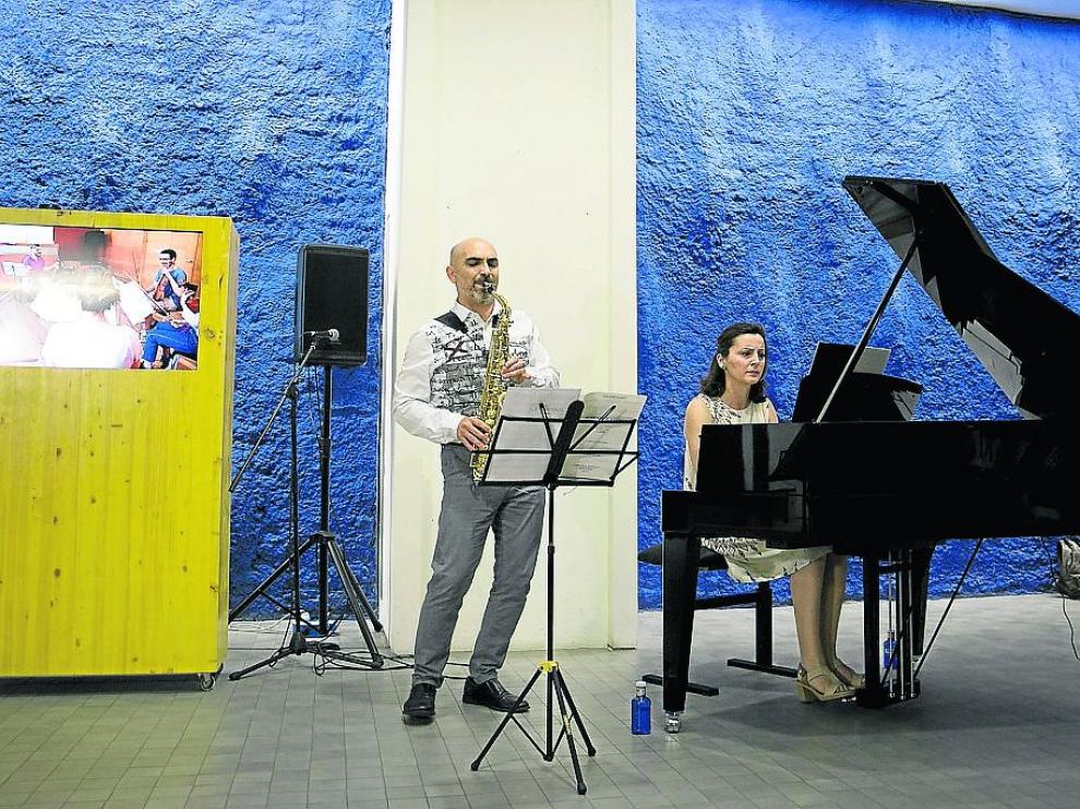 Mariano García y Aniana Jaime, durante el concierto del miércoles en el IAACC Pablo Serrano.