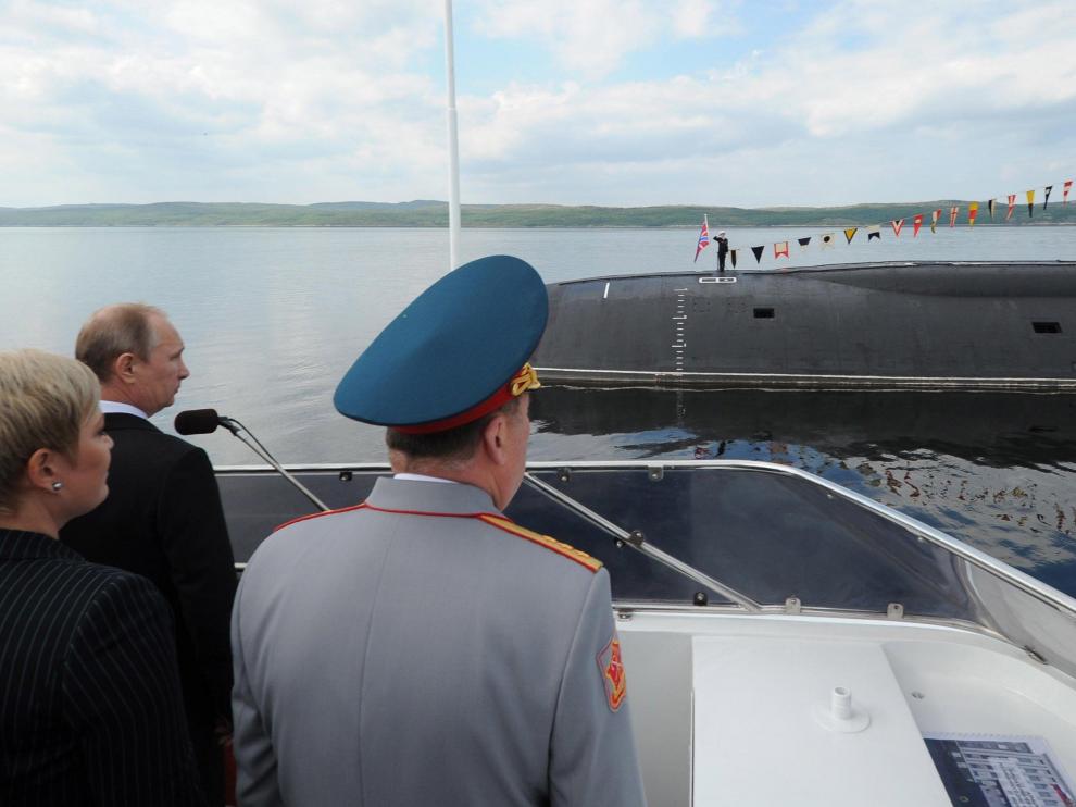 Imagen de archivo que muestra a Putin durante una visita a un submarino, durante el Día de la Marina en Rusia.