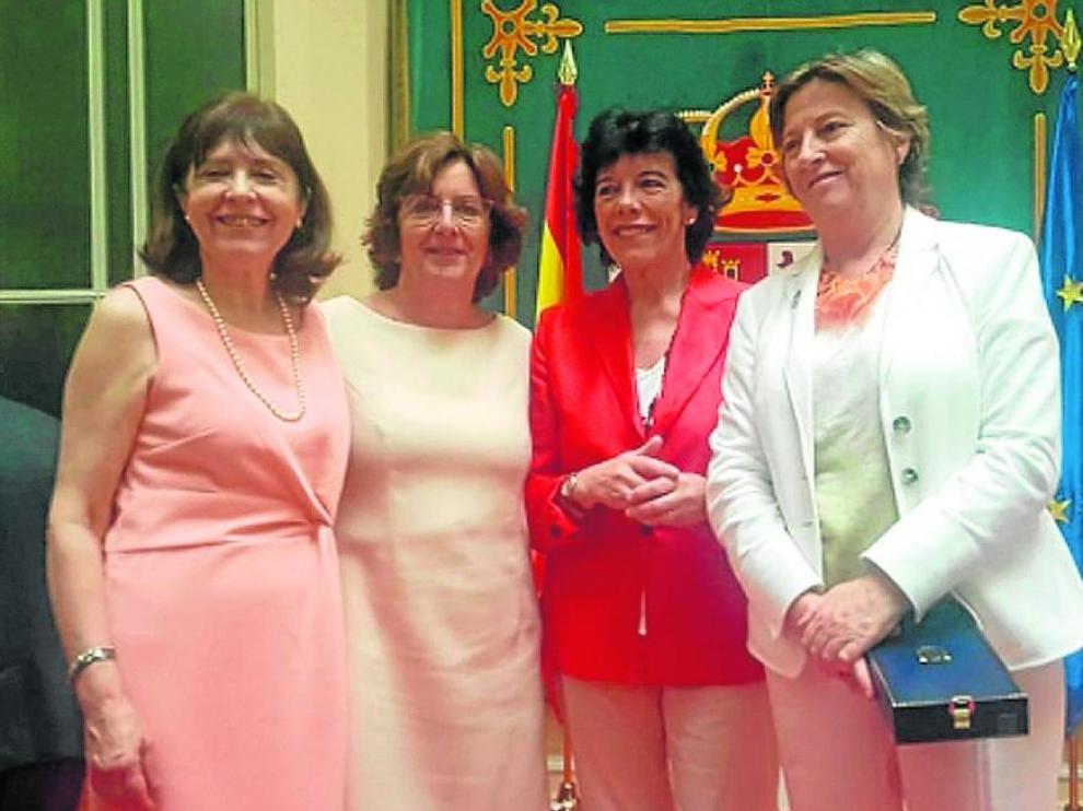 De izquierda a derecha, Berdún, la consejera Broto, la ministra Celaá y De la Vega.