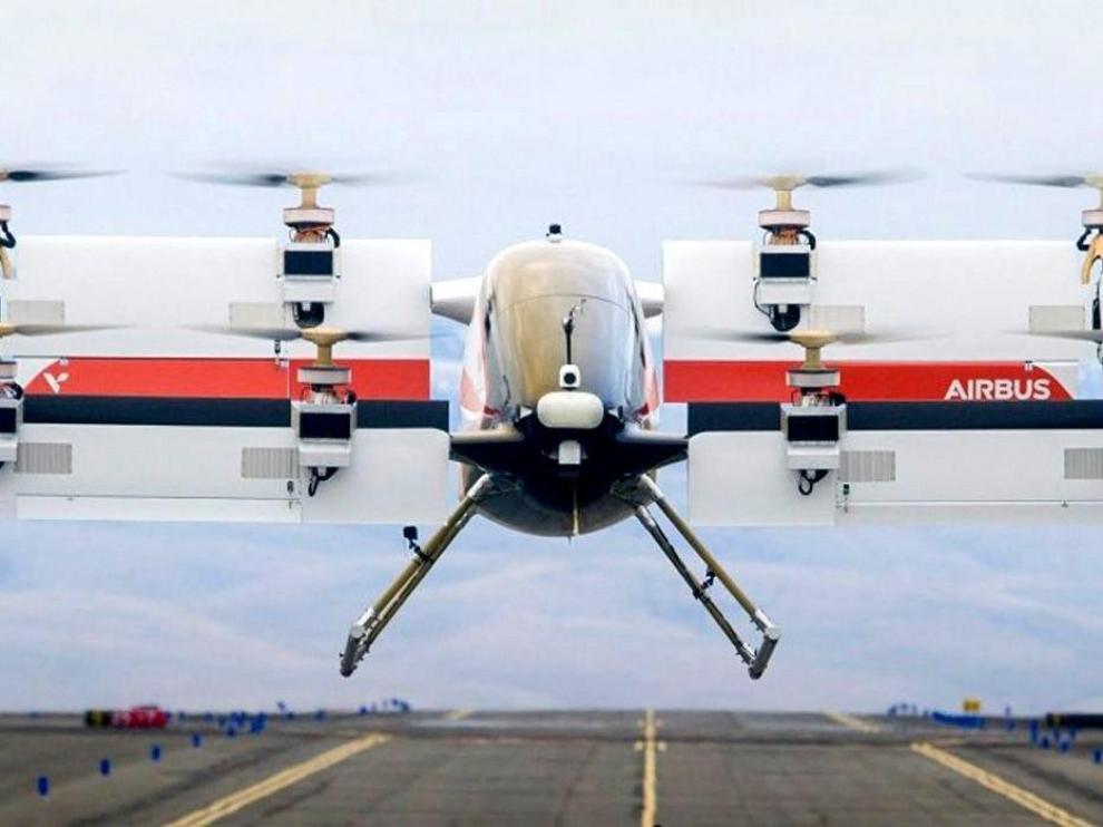 Prototipo de taxi volador 'Vahana' despegando verticalmente.