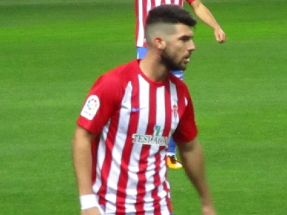 Jordi Calavera en un partido con el Sporting de Gijón