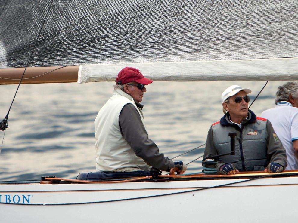 El Rey Juan Carlos gana el Trofeo Almirante Rodríguez Toubes.