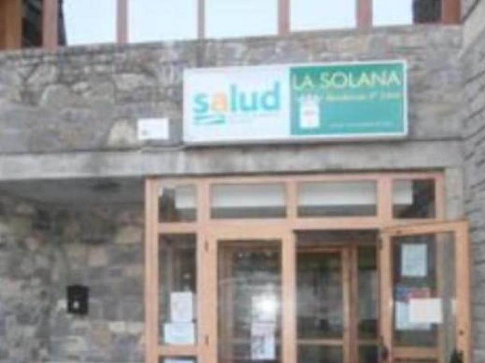 Una imagen del centro de salud de Aínsa.