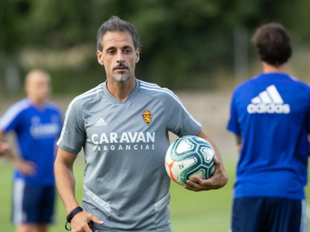 Roberto Cabellud, responsable de la preparación física en el cuerpo técnico de Víctor Fernández, en un momento de entrenamiento en Boltaña (Huesca).