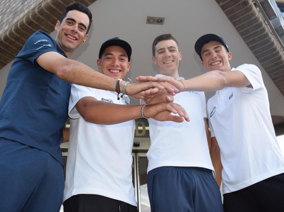 El serrablés Jorge Arcas (Movistar), el oscense Fernando Barceló (Euskadi Murias), el jaqués Jaime Castrillo (Movistar) y el barbastrense Sergio Samitier (Euskadi Murias)