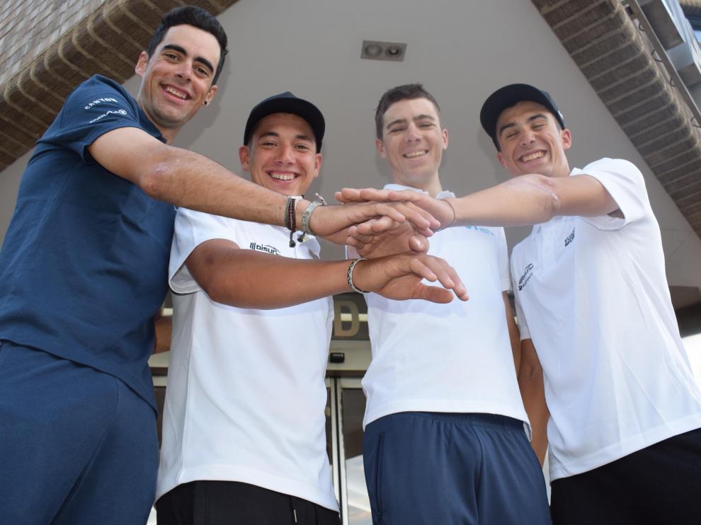 El serrablés Jorge Arcas (Movistar), el oscense Fernando Barceló (Euskadi Murias), el jaqués Jaime Castrillo (Movistar) y el barbastrense Sergio Samitier (Euskadi Murias)