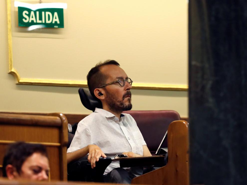 El secretario de Acción de Gobierno y Acción Institucional de Podemos, Pablo Echenique, en el Congreso.