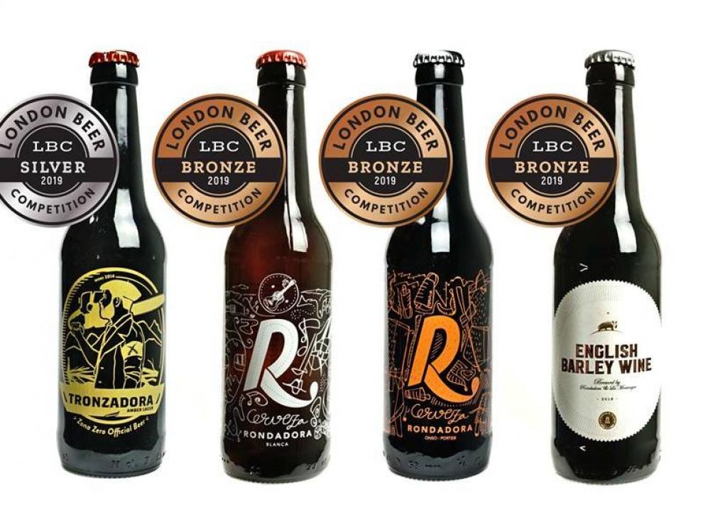 Las cuatro cervezas de la marca de Sobrarbe premiadas en el concurso de Londres.