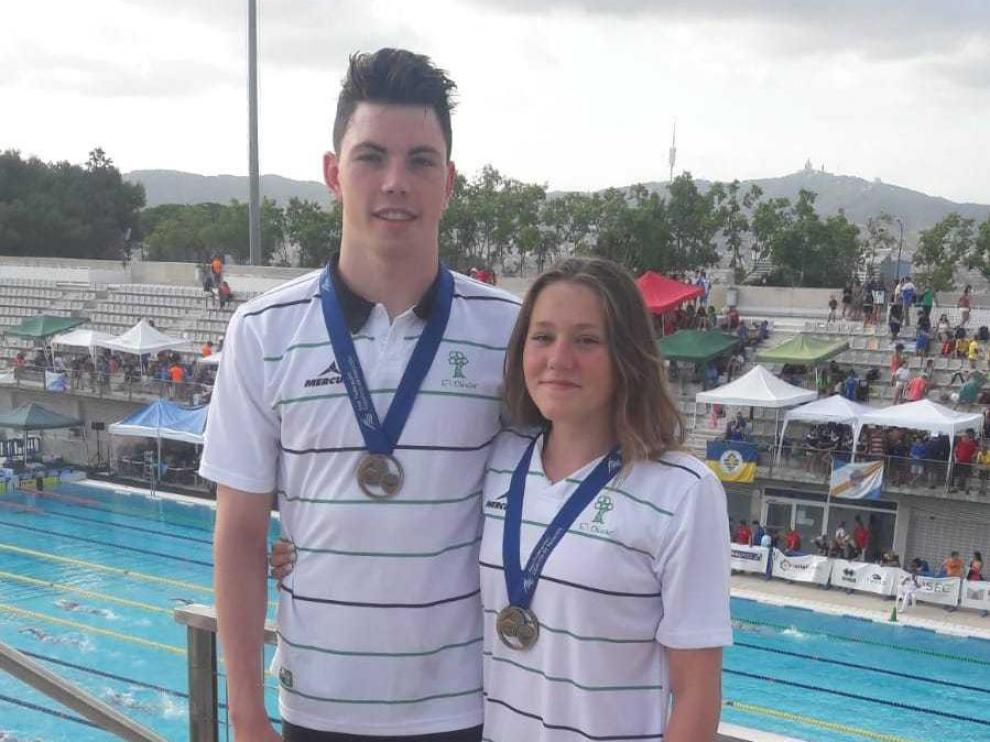 Los medallistas en el Nacional infantil Luis Domínguez y Claudia Navarro