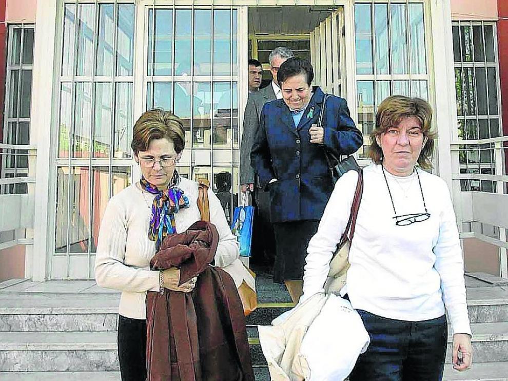 Familiares de víctimas fueron al Instituto Adli Tip de Estambul en 2004 para las pruebas de ADN.