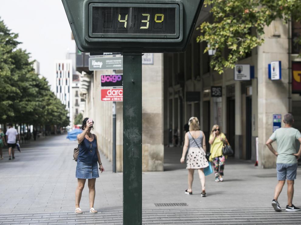 Termómetro en Zaragoza durante una ola de calor.
