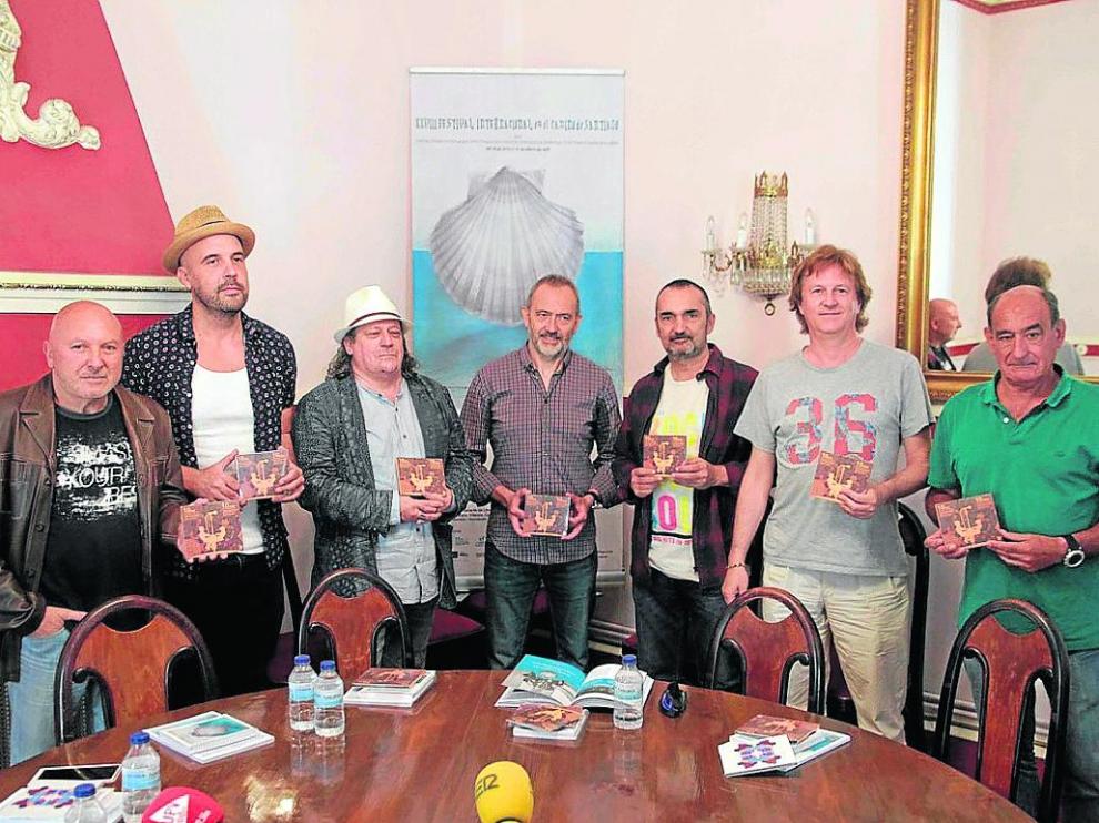 Músicos y responsables del proyecto de cooperación con el Festival L’Boulevard.