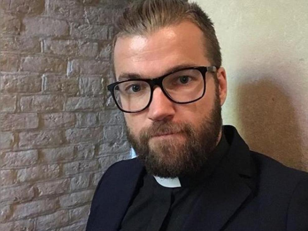 Oskar Arngården, sacerdote de una iglesia sueca.