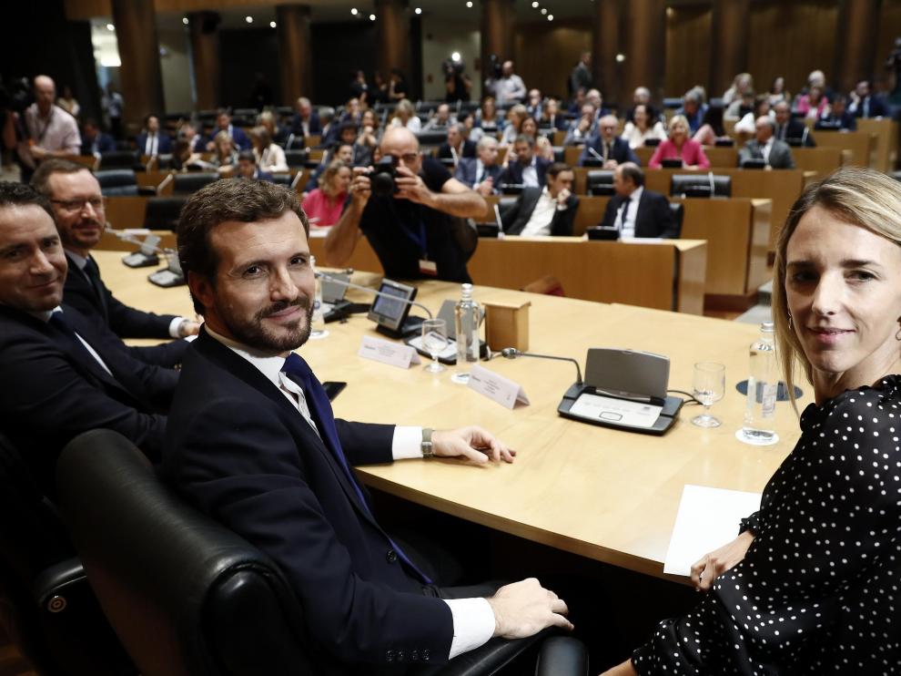 Javier Maroto, Teodoro García Egea, Pablo Casado y Cayetana Álvarez de Toledo, este jueves en el Congreso.