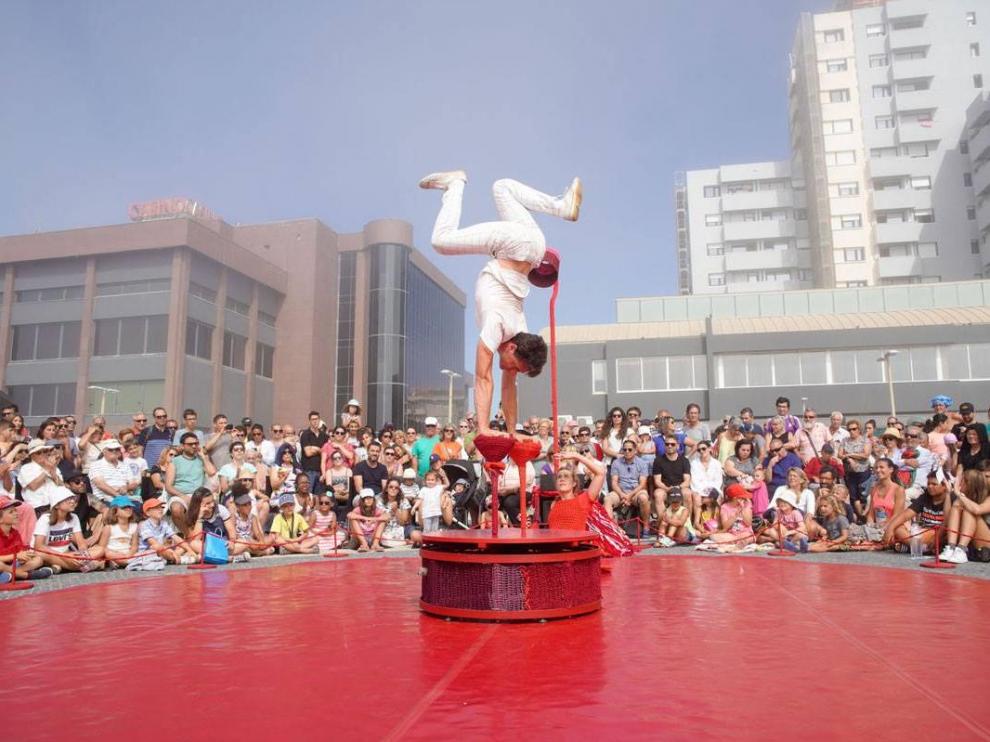 El espectáculo de circo y danza 'La Nordika', de la compañía Rojo Estándar, podrá verse el 6 de octubre en el parque del Encuentro.