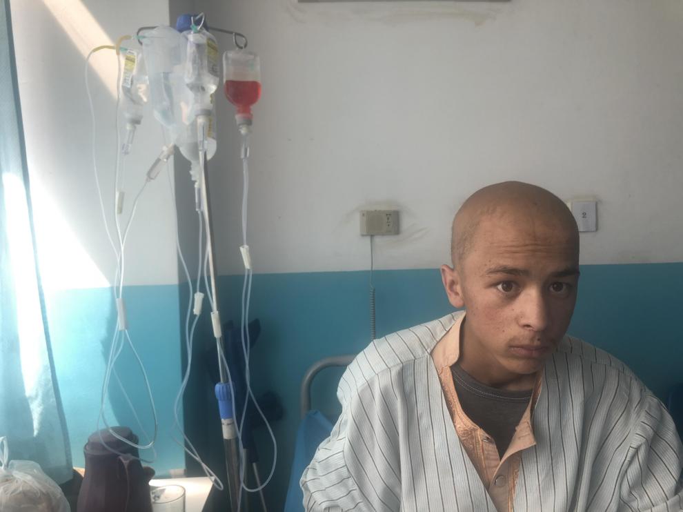 Asmatalah, de 15 años, con cáncer de huesos en la unidad oncológica