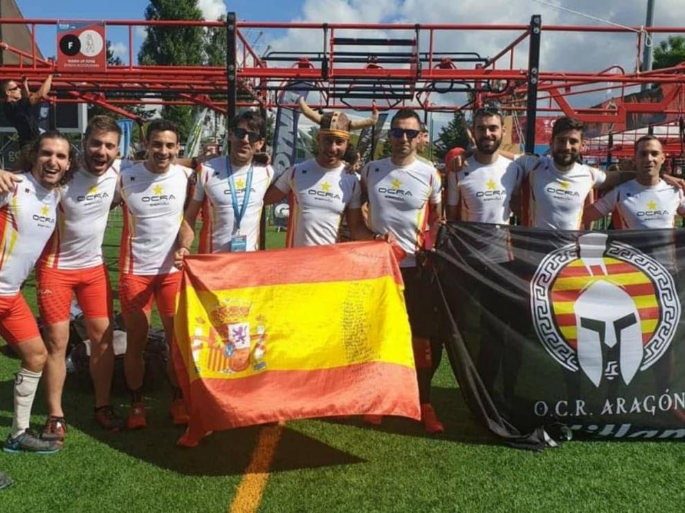 Raúl de Diego, Pablo López, Víctor Pezonaga, José Royo, Manuel Caamaño, Fernando Giménez, Javier Casado, Eduardo Jofre y Eric Serés, del OAR Aragón en el Europeo de Polonia de junio. También participó, pero no sale en la fotografía, Jonathan Sánchez