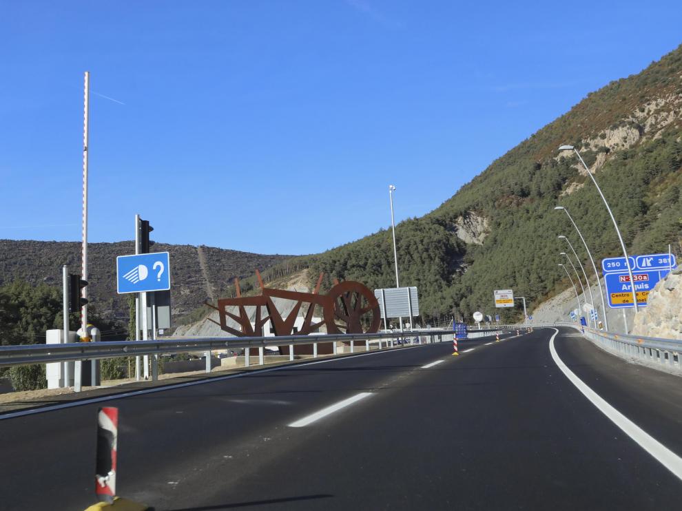 El tramo seguirá siendo bidireccional hasta que la próxima semana se abra como autovía la vieja N-330.