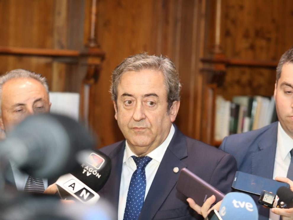 El fiscal del Supremo Javier Zaragoza habla en Huesca del juicio del 'procés'.