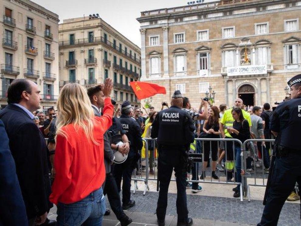 Cayetana Álvarez de Toledo se he encarado con los estibadores.