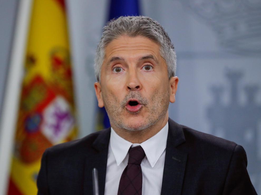 El ministro del Interior, Fernando Grande-Marlaska, en rueda de prensa este domingo, con motivo de los disturbios en Cataluña.