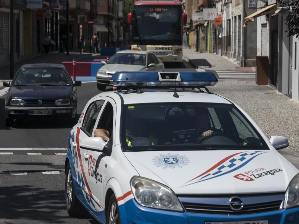 Un coche de la Policía Local de Zaragoza.