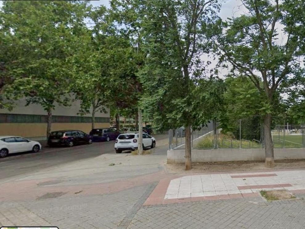 Los hechos se produjeron cerca de las instalaciones del Club Deportivo Lucero, en el barrio madrileño de este mismo nombre.