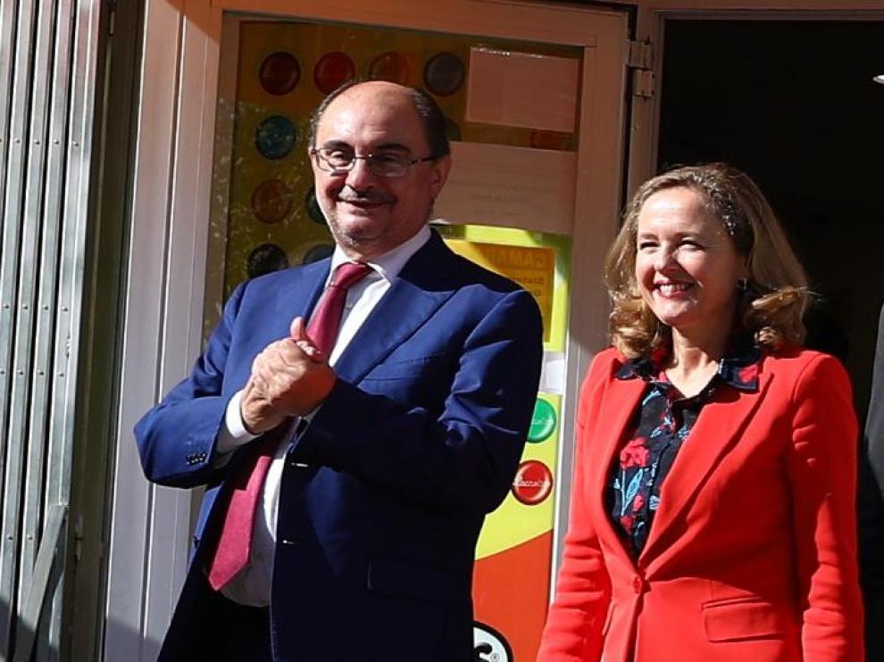 Nadia Calviño y Javier Lambán visitan Chocolates Lacasa.