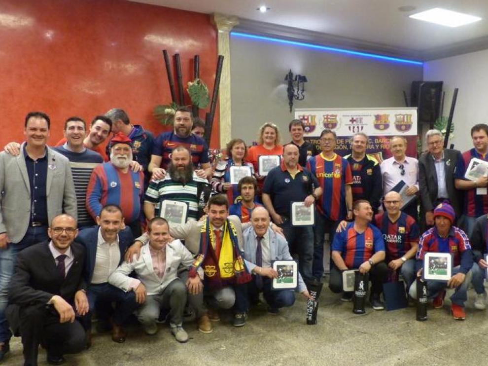 Aficionados del Barça pertenecientes a las peñas de Aragón, Navarra y La Rioja.